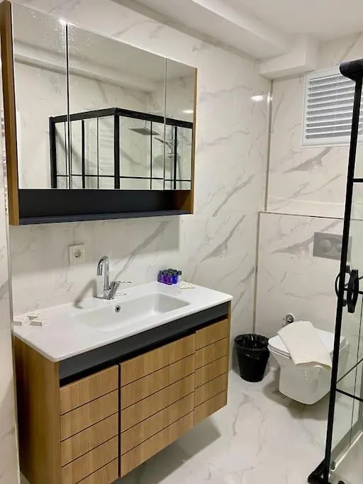 Modern , Spacious, Duplex Apartment Стамбул
