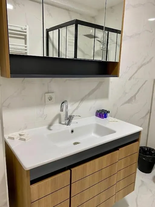 Modern , Spacious, Duplex Apartment Стамбул